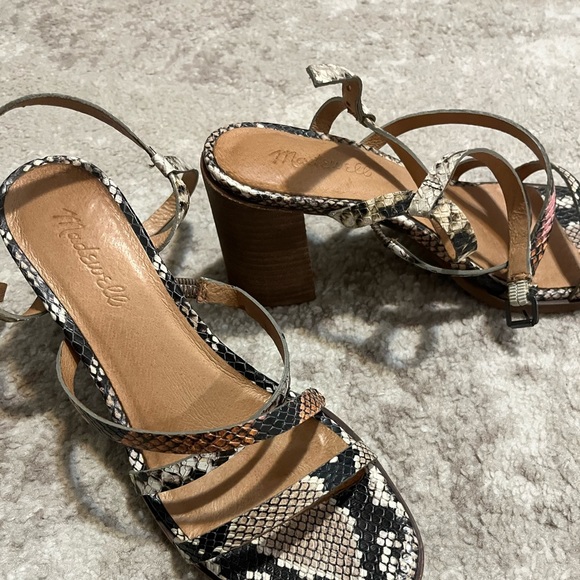 Chunky heel snake skin sandal sz 8 - Picture 3 of 4